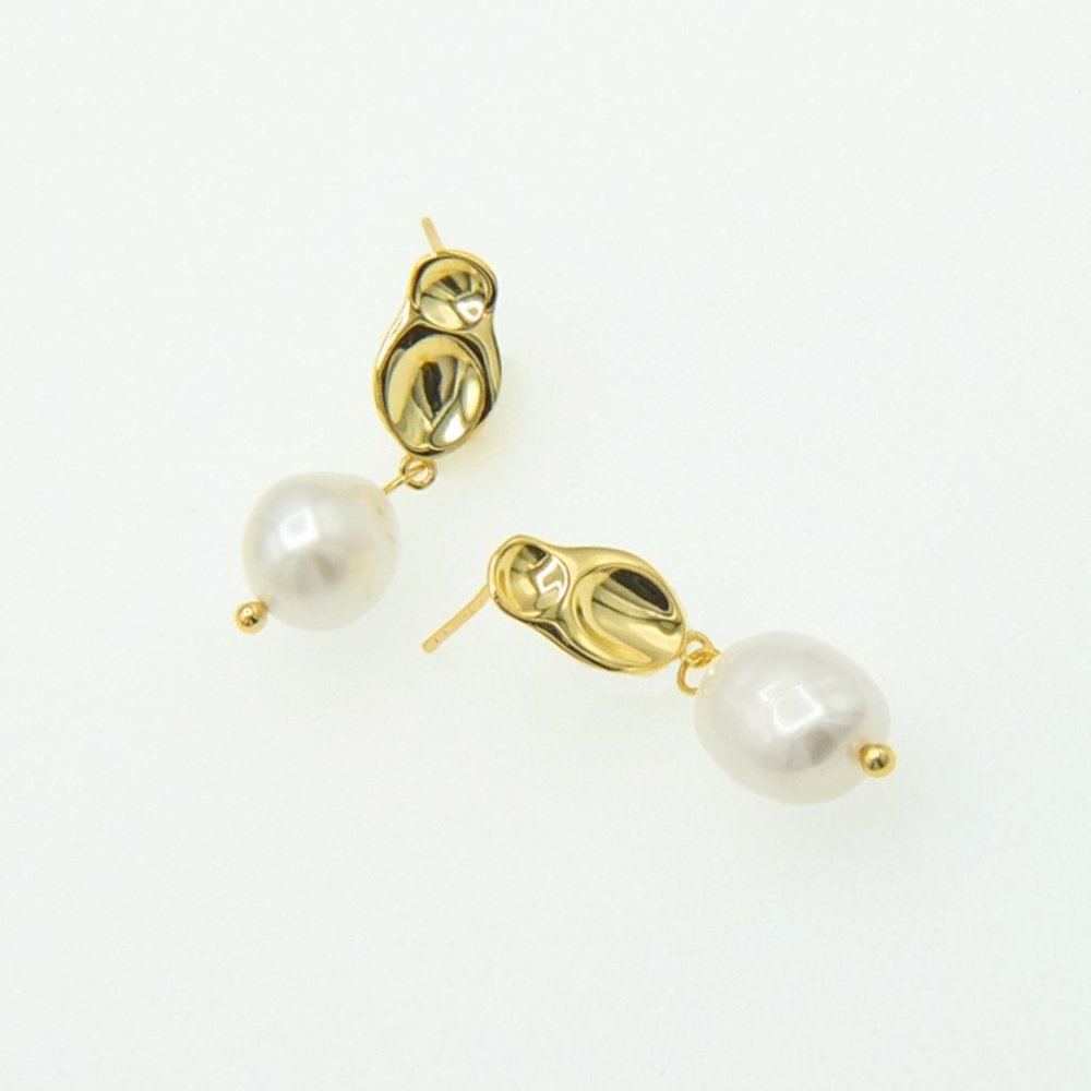 Amara Freshwater Baroque Pearl Studs 18K Gold S925